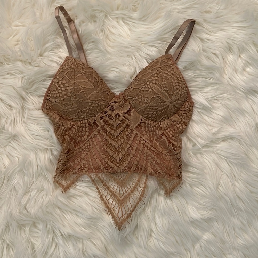 Cropped beige lace top